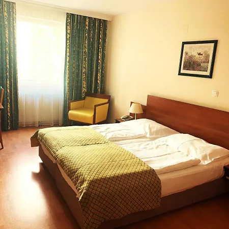 Caratart Hotel Bombolo Wien-3